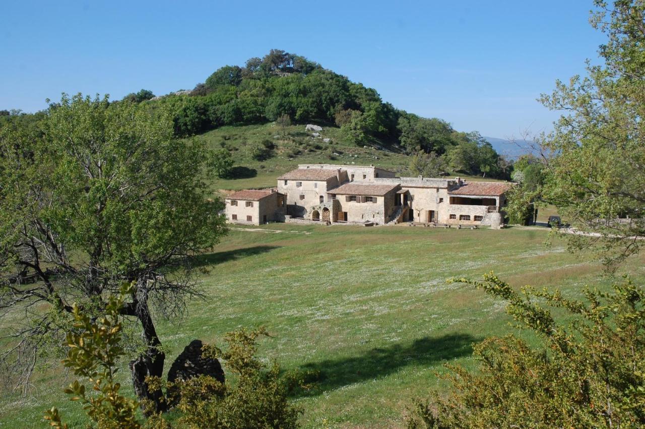 Le Domaine Du Castellas Sivergues Exterior foto